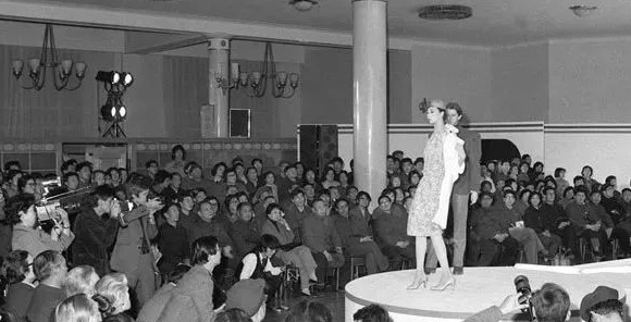 皮尔卡丹商标logo图片【皮尔卡丹商标】