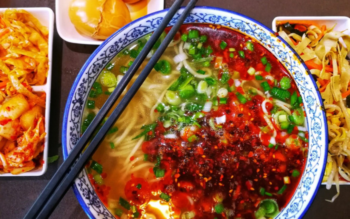 四大小吃沙县,兰州拉面【每一个兰州拉面旁边都有一个沙县小吃】