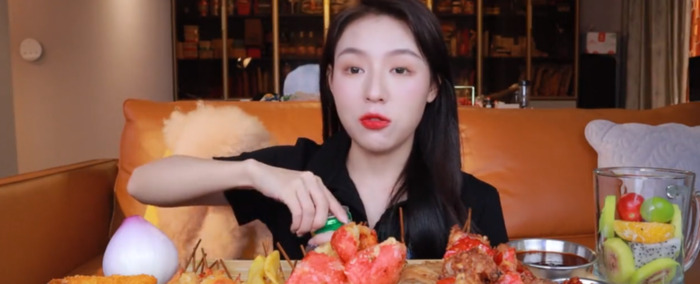 张喜喜吃播催吐【张喜喜吃播视频】