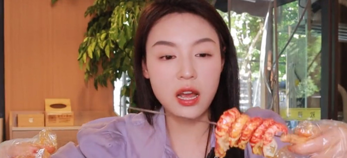 张喜喜吃播催吐【张喜喜吃播视频】