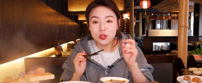 张喜喜吃播催吐【张喜喜吃播视频】