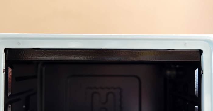 烤箱烤东西从门缝冒烟正常吗【烤箱门缝冒烟有关系吗】