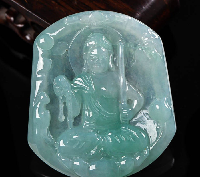 不动明王菩萨佩戴禁忌【不动明王菩萨保佑寓意是什么】