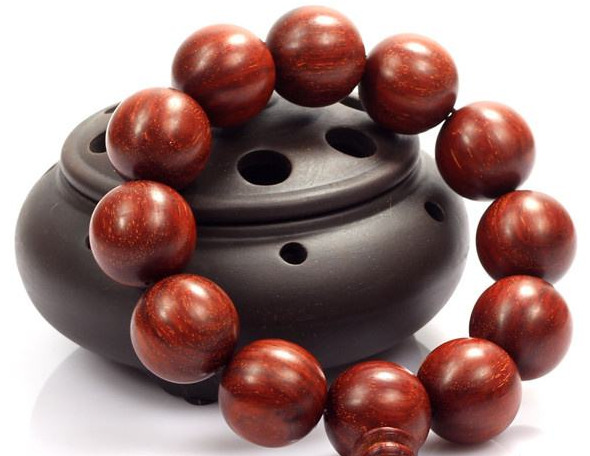 五行缺火的人可以戴黄金吗【五行缺火的人可以戴金饰吗】