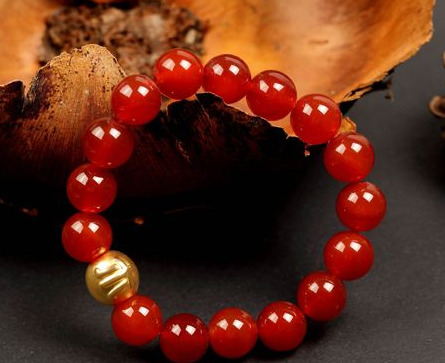 五行缺火的人可以戴黄金吗【五行缺火的人可以戴金饰吗】