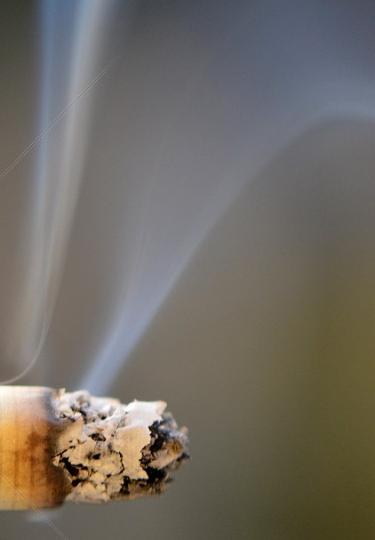 关于男人抽烟的语句【关于男人抽烟的经典语录】