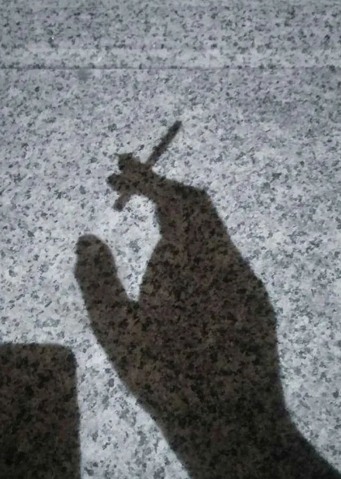 关于男人抽烟的语句【关于男人抽烟的经典语录】