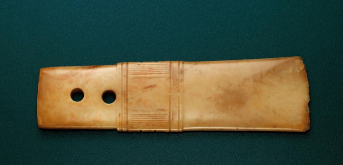 玉石鉴定书怎样分真假【怎么辨别是不是真玉】