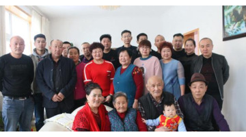 舅舅大还是外公大【大舅和爸爸是什么关系】