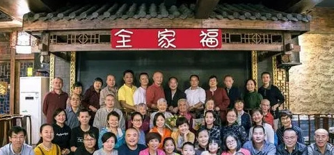 舅舅大还是外公大【大舅和爸爸是什么关系】