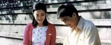 许亚军年轻时好帅啊【许亚军的长相】