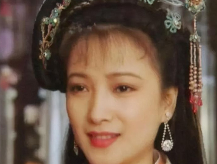 许亚军年轻时好帅啊【许亚军的长相】