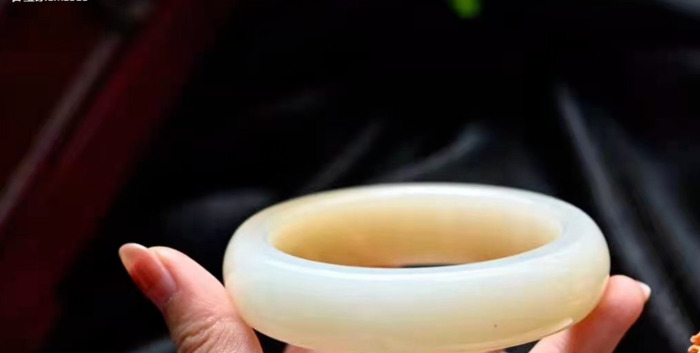 和田玉怎么辨别真假好坏【且末蓝和田玉怎么鉴别真假】