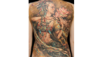 纹龙的人会怎么样【龙纹在身上好吗】