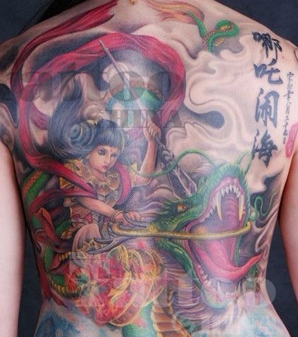 纹龙的人会怎么样【龙纹在身上好吗】