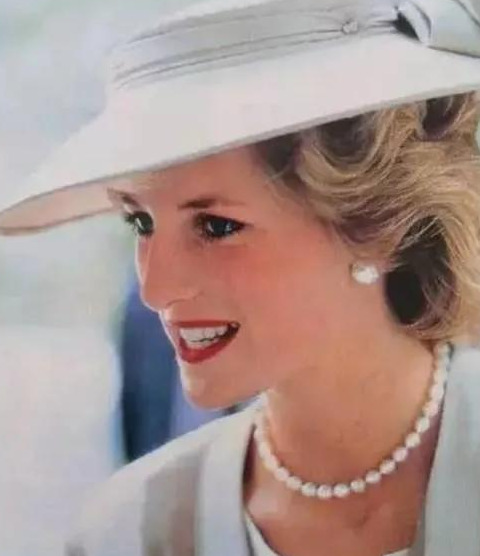 珍珠真假辨别方法【珍珠怎样辨别真假图】