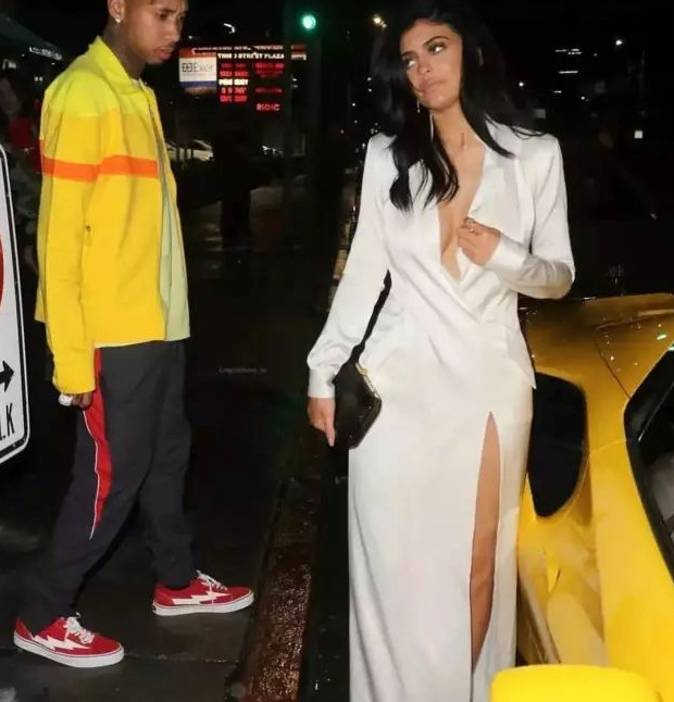 闪电标志的鞋子品牌【闪电标志是什么意思】