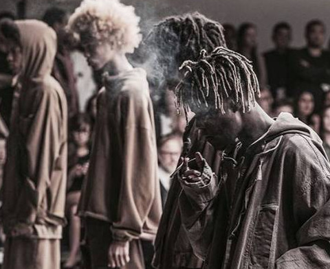 闪电标志的鞋子品牌【闪电标志是什么意思】