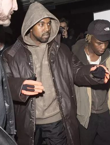 闪电标志的鞋子品牌【闪电标志是什么意思】