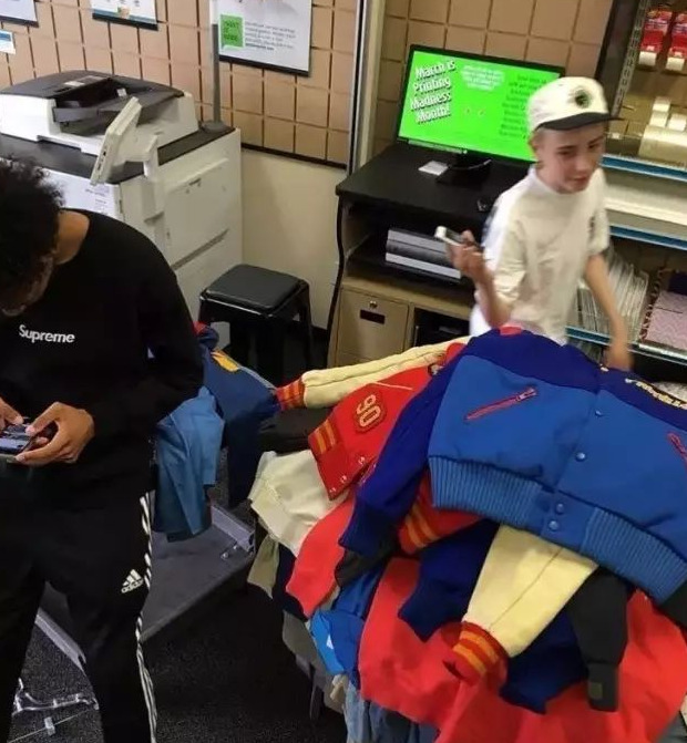 闪电标志的鞋子品牌【闪电标志是什么意思】