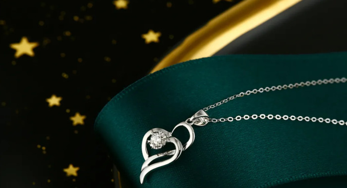 银饰发黑自己在家怎么清洗【银的发黑怎么清洗】