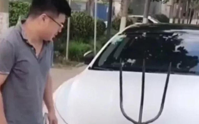 玛莎拉蒂车标志符号【玛莎拉蒂的图标是什么样子的】