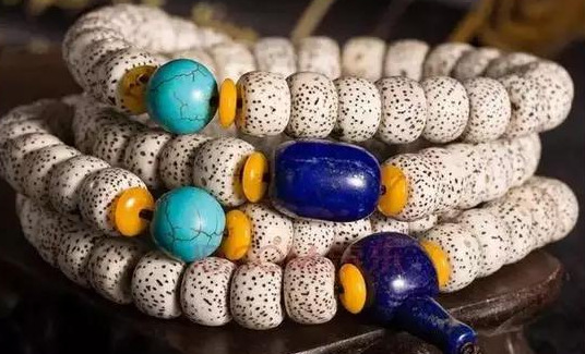 佩戴星月菩提有什么寓意【女生佩戴星月菩提】