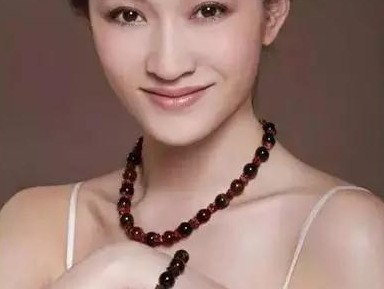 佩戴星月菩提有什么寓意【女生佩戴星月菩提】