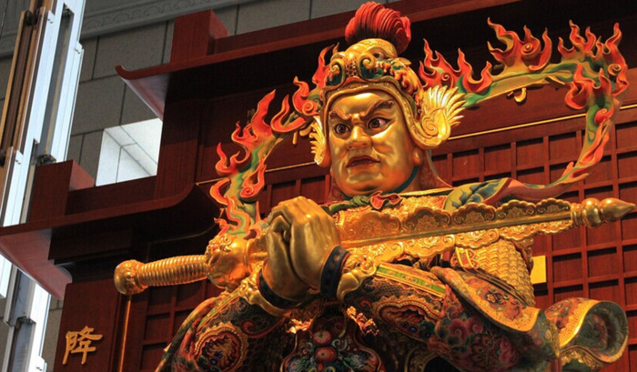 庚辰日柱好吗【庚辰日柱男命长相】