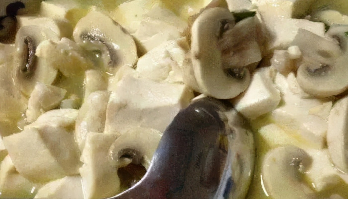 蘑菇和豆腐可不可以一起煮【豆腐可以和蘑菇混在一起煮吗】