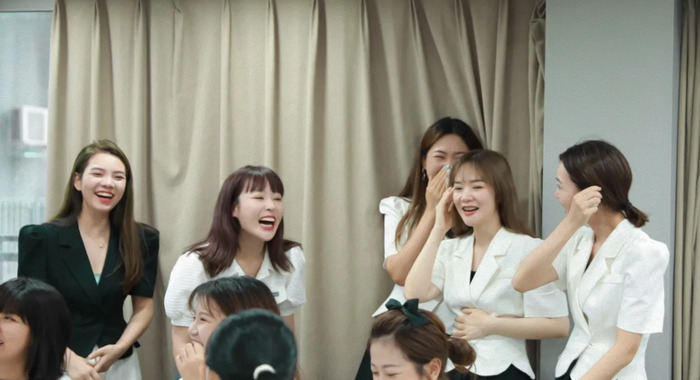 纹绣发圈软文短语【朋友圈发纹绣的句子】