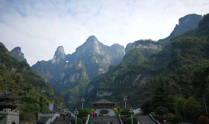 现在去张家界旅游好吗【张家界旅游贵不贵】