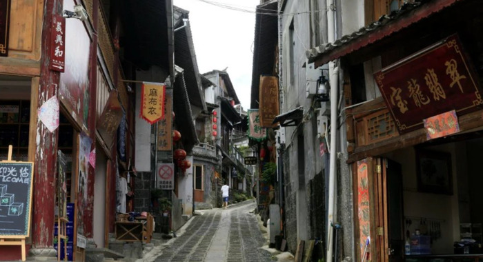 古街美景的句子【走在古街的唯美说说】