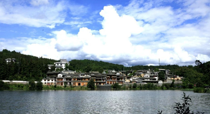 古街美景的句子【走在古街的唯美说说】