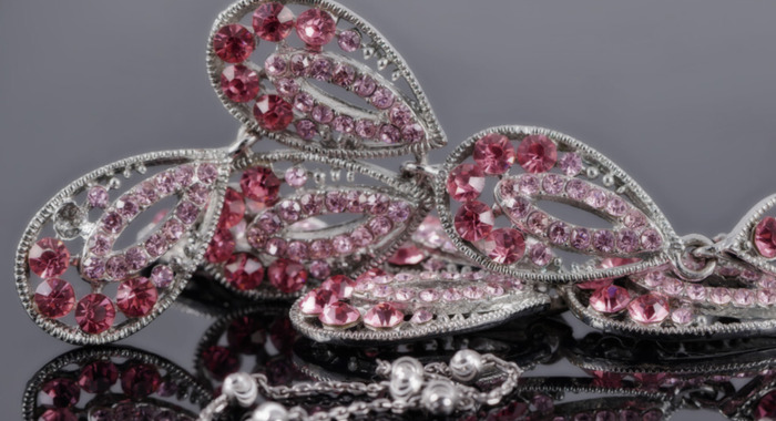 草莓晶越多越招桃花吗【草莓晶招桃花亲身经历】