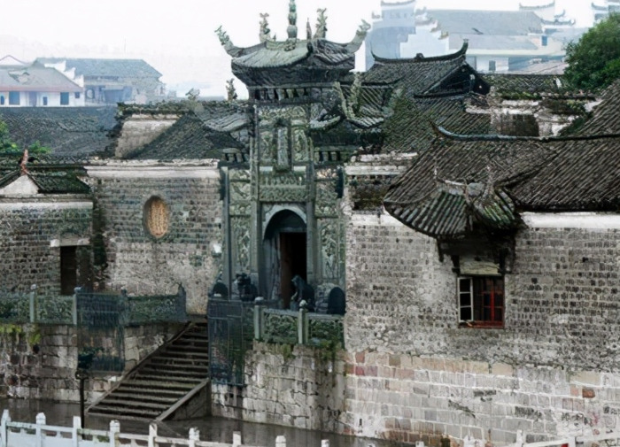 受降城读音和解释【受降城读音古汉语】