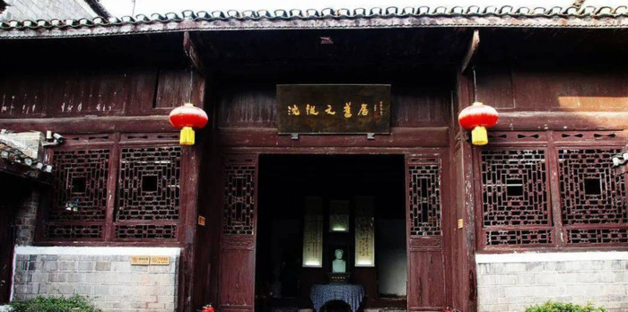 两个人去凤凰古城需要多少钱【什么时候去凤凰古城最好】