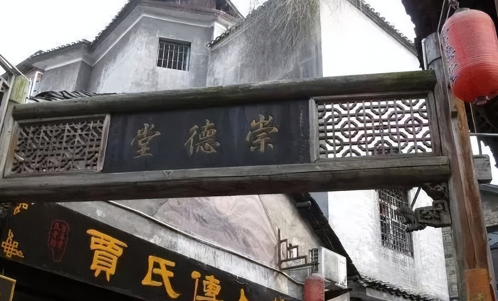 两个人去凤凰古城需要多少钱【什么时候去凤凰古城最好】