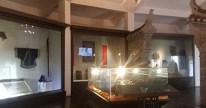 两个人去凤凰古城需要多少钱【什么时候去凤凰古城最好】