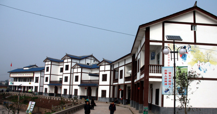 只要一部手机月入过万【一部手机怎么能月入过万】