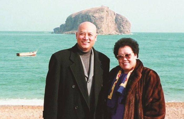 两眉之间有一条竖纹的女人【女人两眉之间有两条竖纹】