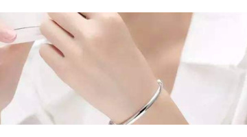 女性银手镯戴左手好还是右手好【女式戴银手镯戴左手好还是戴右手好】