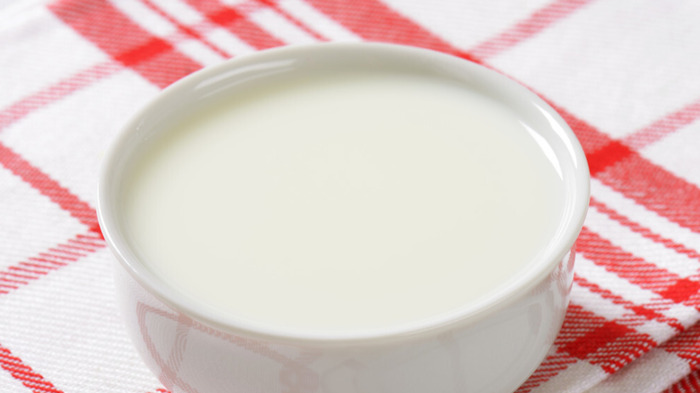 回收过期牛奶,用来做什么【大量回收过期牛奶】