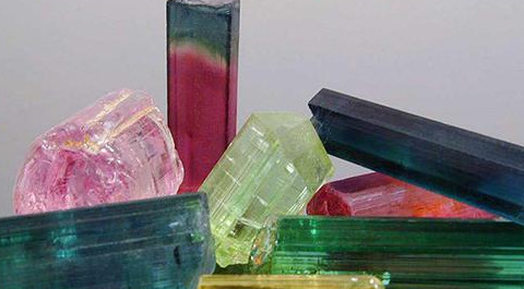 暖宫石是什么石头【暖宫石的功效与作用佩戴禁忌】