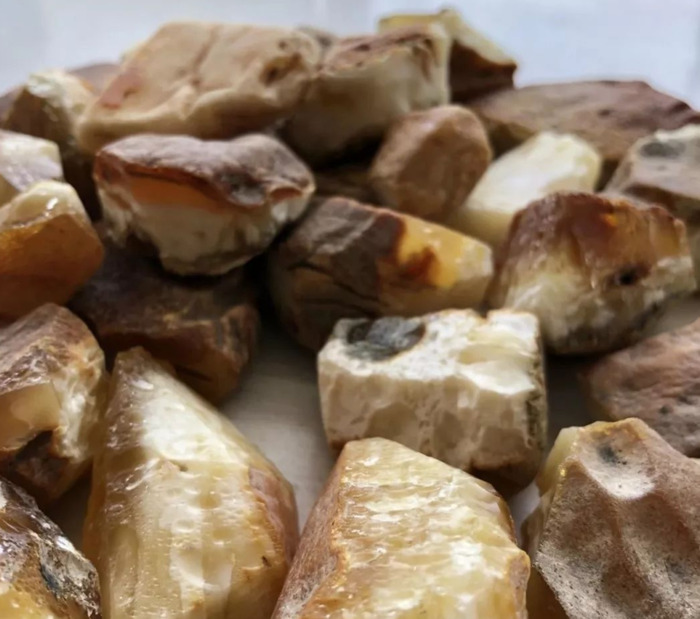 俄料蜜蜡和乌料的区别【俄料蜜蜡是什么意思】