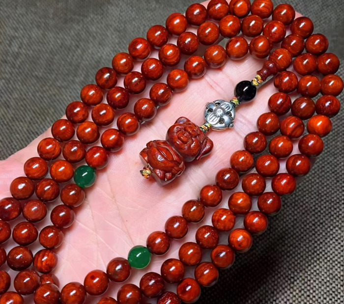 小叶紫檀手串怎么盘玩和保养【小叶紫檀手串怎么盘玩和保养知乎】