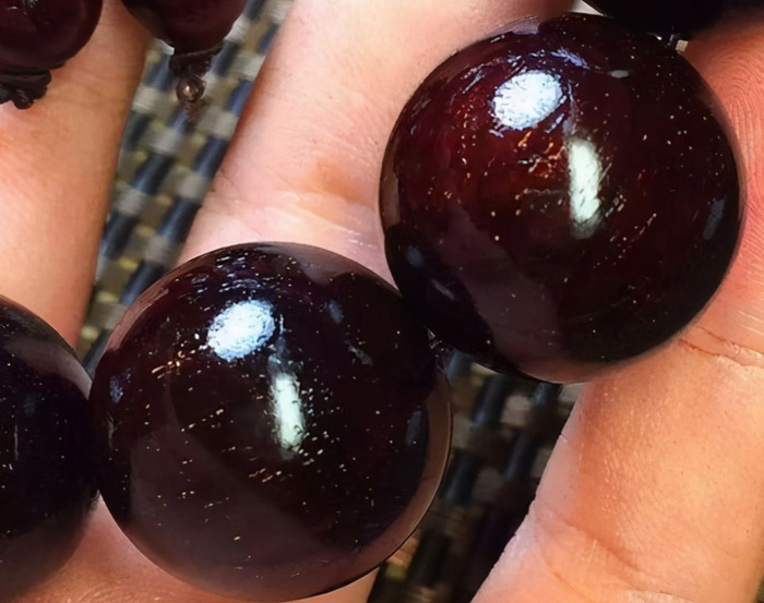 小叶紫檀手串怎么盘玩和保养【小叶紫檀手串怎么盘玩和保养知乎】