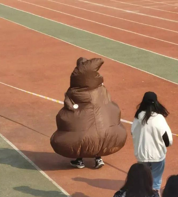 修空调师傅表情包什么梗【修空调师傅表情包回头】