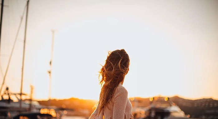 对于满口谎言的人说说【形容一个人满嘴谎话的说说】