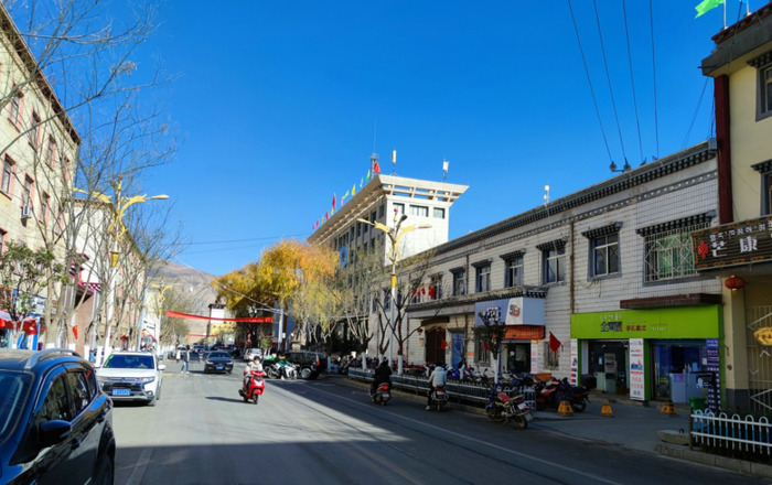 坐火车去西藏旅游一次大概需要多少钱【去西藏旅游一次大概需要多少钱自驾】